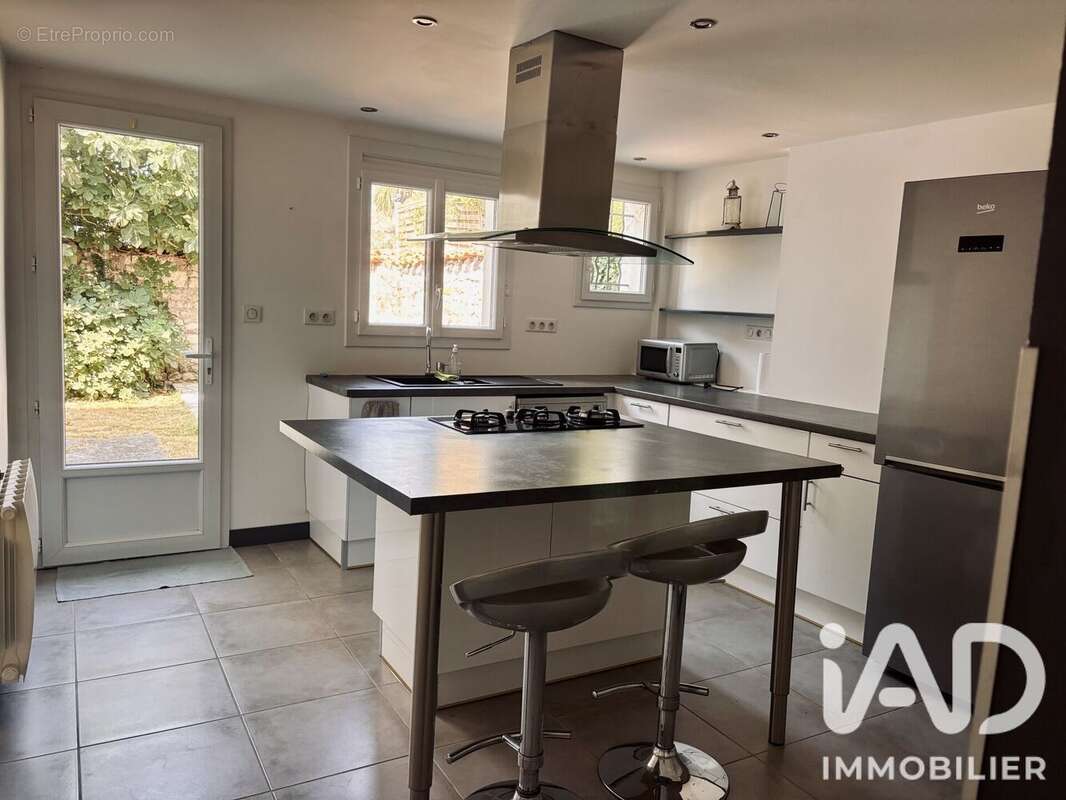 Maison 92 m² à Nieul-Sur-Mer  - photo 3