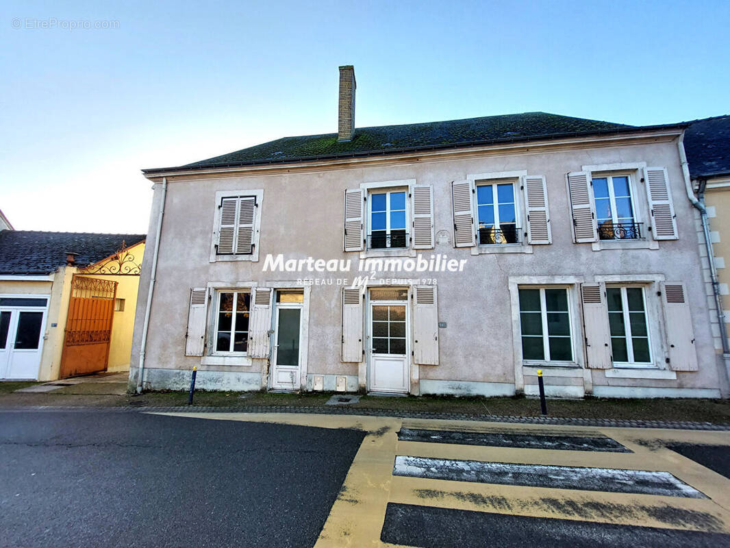 Maison à MONCE-EN-BELIN