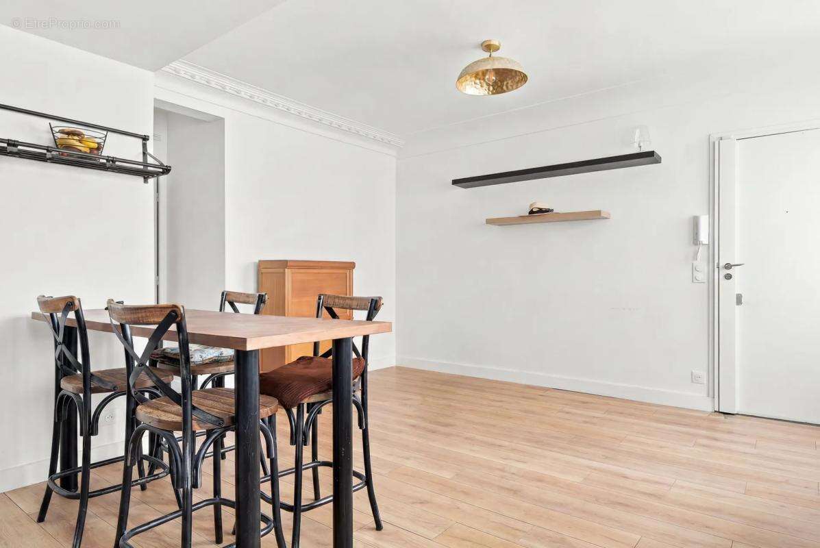 Appartement à PARIS-9E