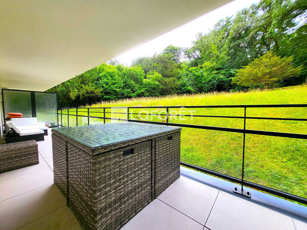 Appartement à VILLE-D'AVRAY