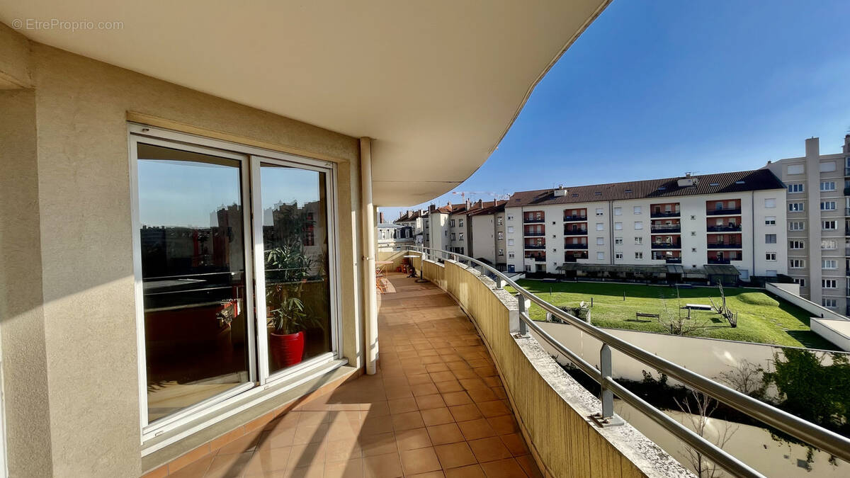 Appartement à VILLEURBANNE