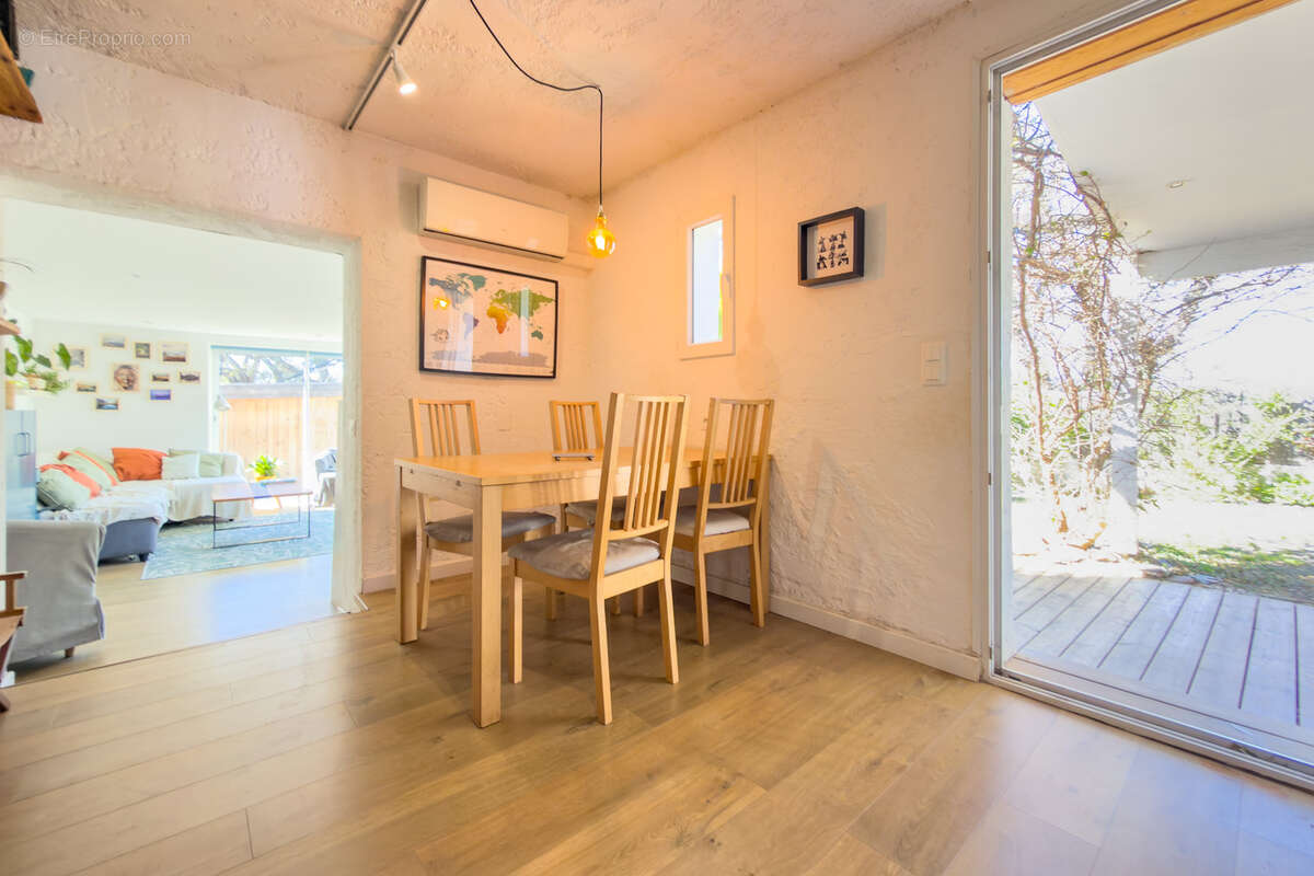 Maison à HYERES