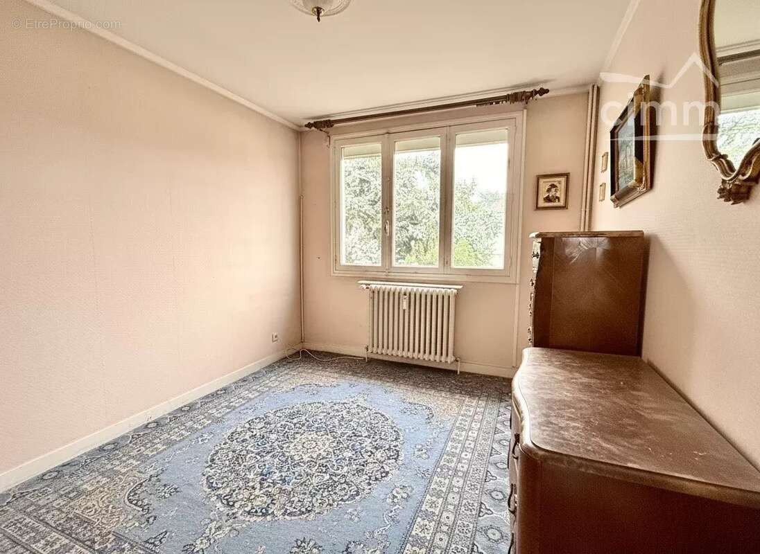 Maison à LA CHAUSSEE-SAINT-VICTOR