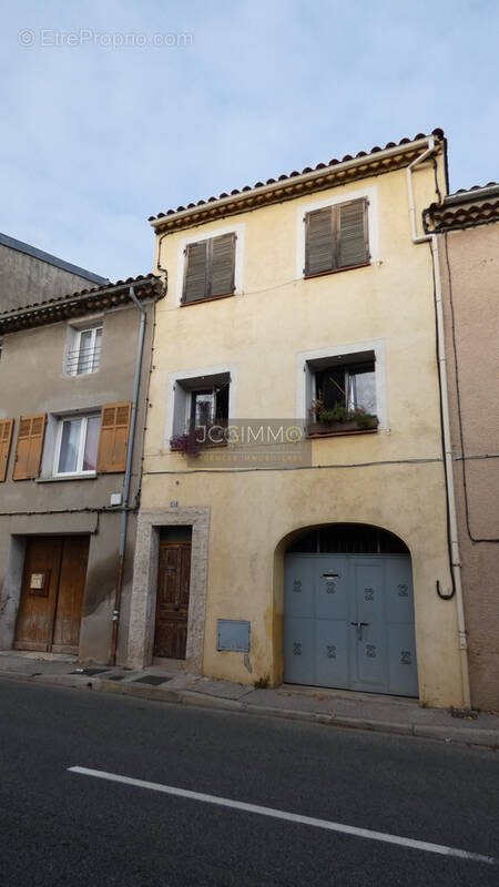 Appartement à CUERS