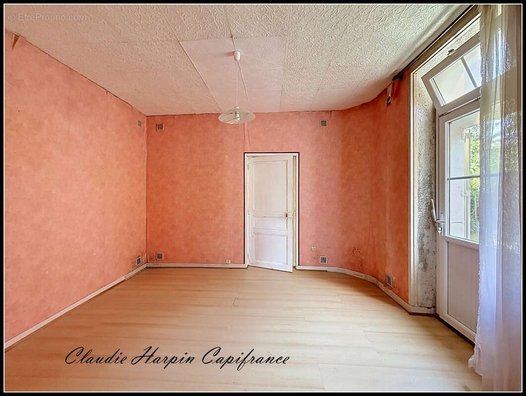 Maison à vendre 6 pièces PARTHENAY (79) - 4 Ch - parcelle d'environ 250 m² -proche centre ville - photo 10