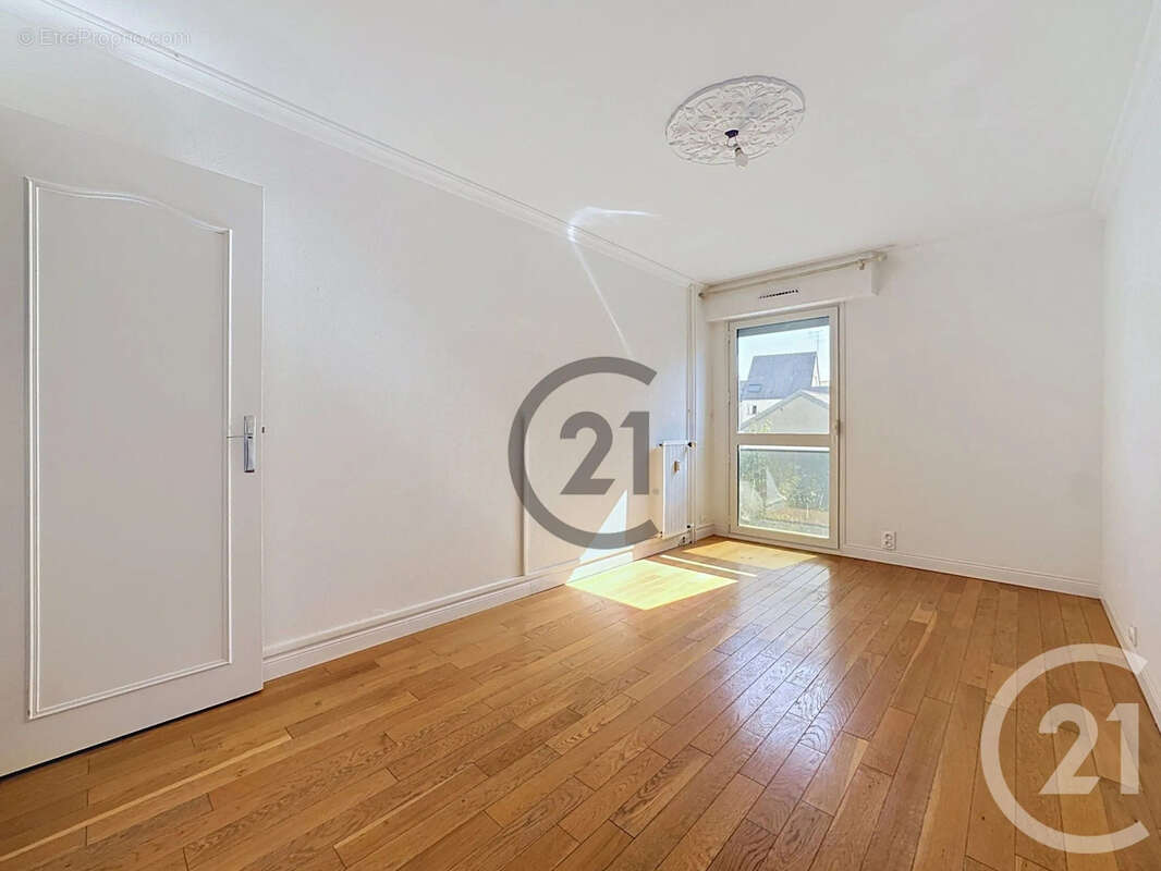 Appartement 107 m² à Reims  - photo 11