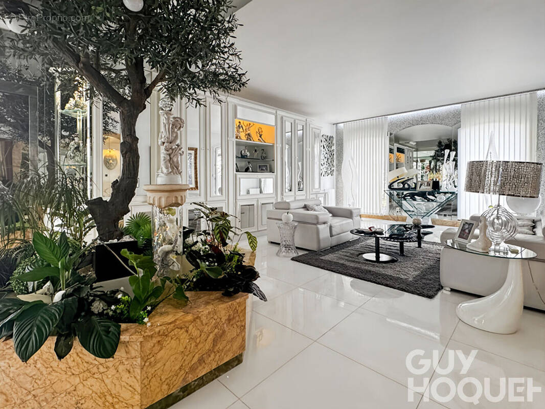 Maison à FONTENAY-LE-FLEURY