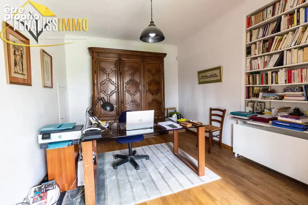 Dans un écrin de verdure, une chaleureuse maison vous atten - photo 13