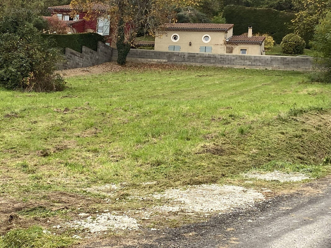 Terrain à COURPIERE