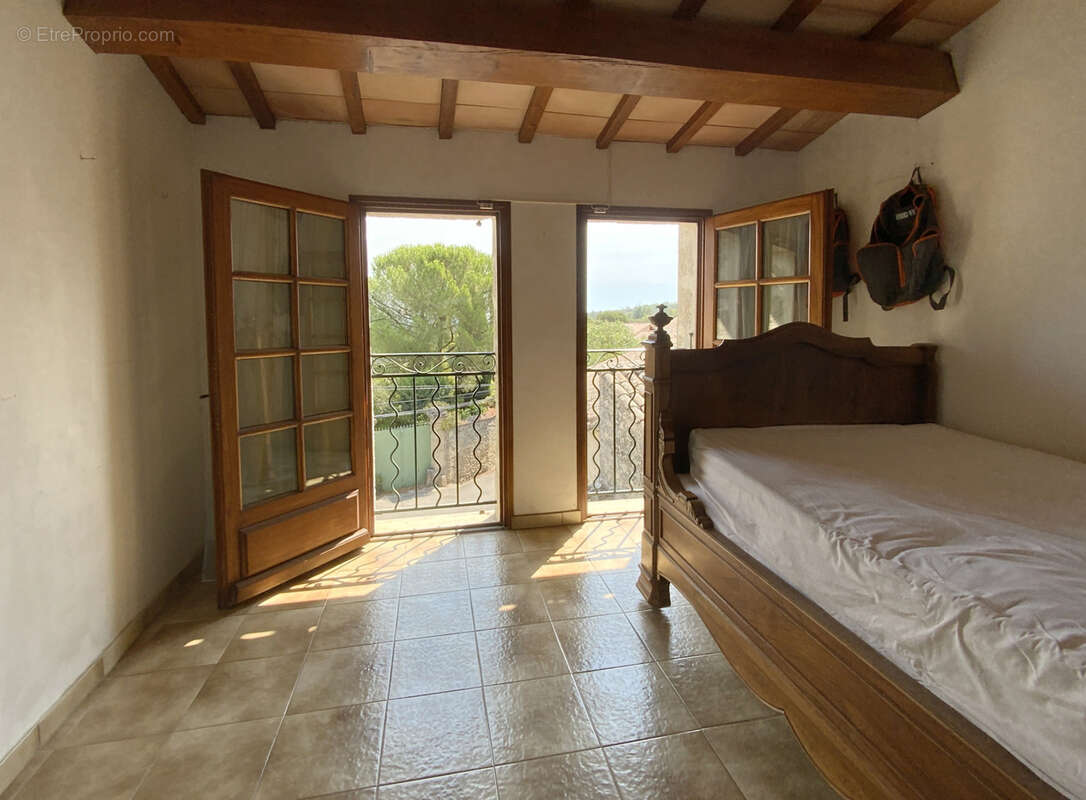 Maison en pierre à 4 km d' Uzès, jardin et grand garage. - photo 6