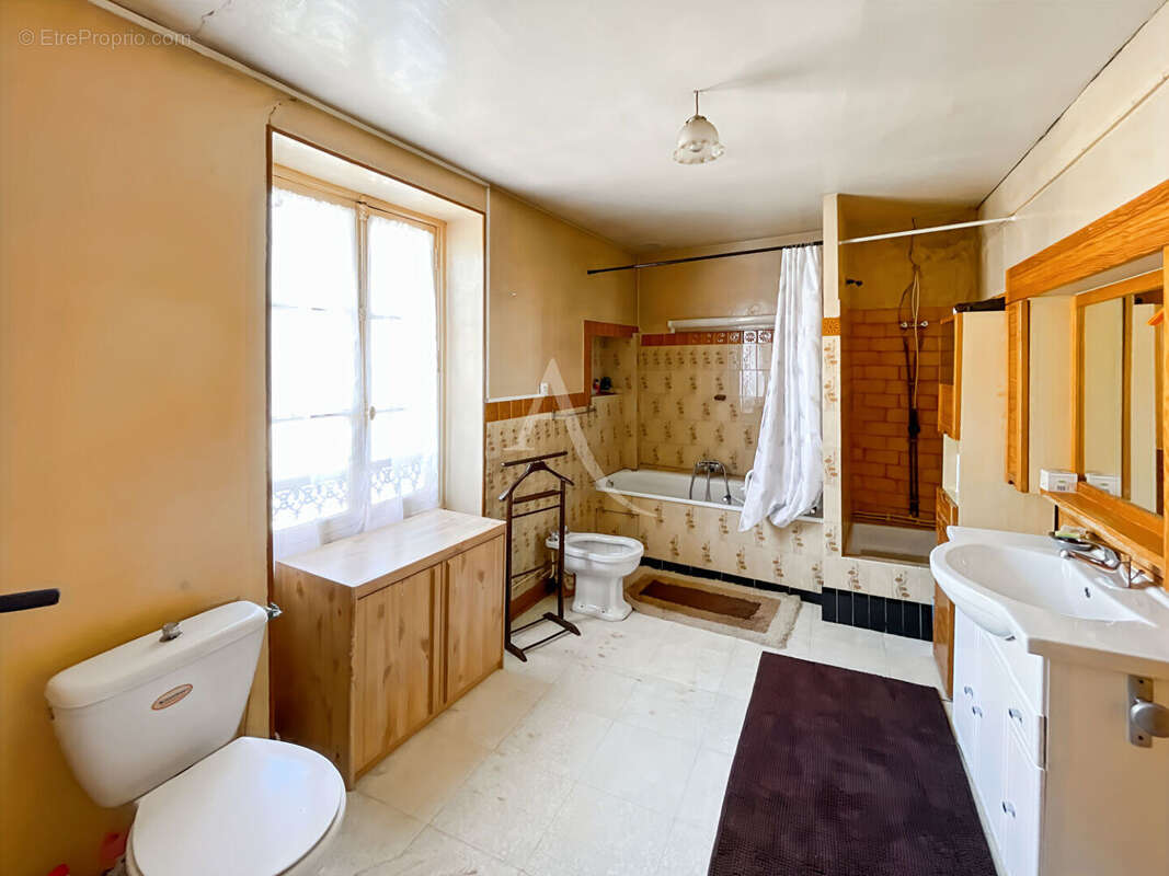 Maison à AUVERS-SUR-OISE