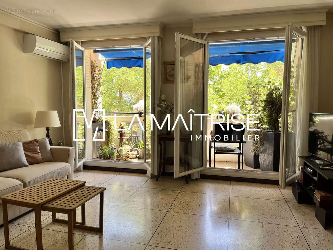 Appartement à MARSEILLE-9E