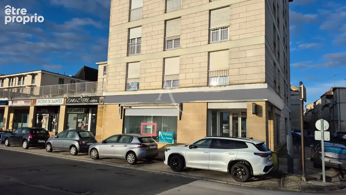 Local commercial Saintes 88.60 m2 - photo 4