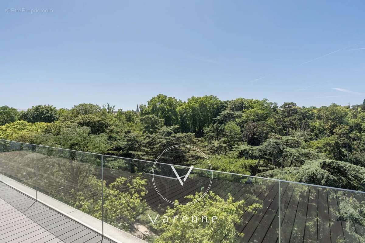 Paris 14e - Parc Montsouris - Duplex d'exception rénové à vendre -  5 pièces - 3 chambres - Terrasses - 250 m² - photo 11