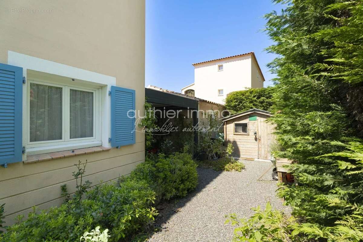 Appartement à MOUANS-SARTOUX