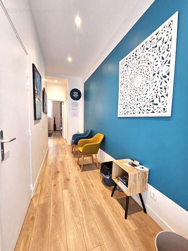Commerce 41 m² à Paris-11e  - photo 6