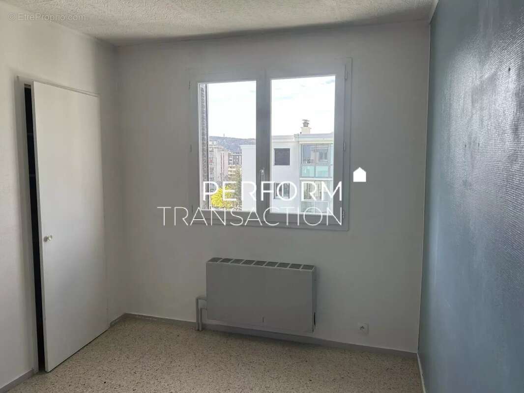 Appartement à SAINT-MARTIN-D&#039;HERES