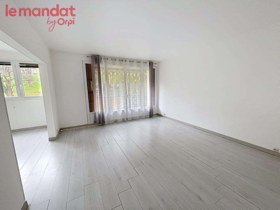 Appartement à AUBERGENVILLE