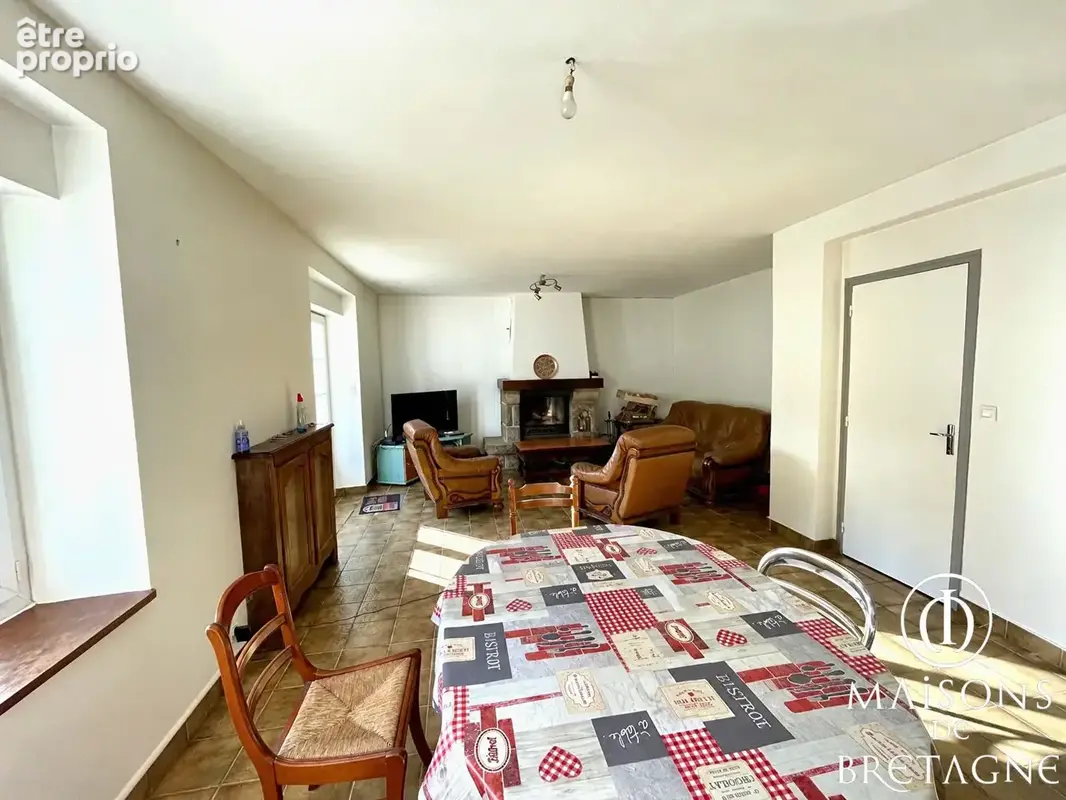Ensemble immobilier à Rédéné 10 pièces 270 m2 - photo 2
