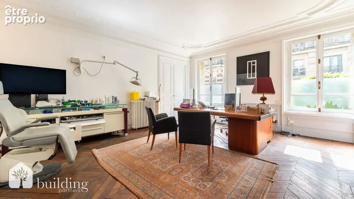 Square du Roule Paris 8ème - Appartement 6 pièces 130,66 m² - photo 6