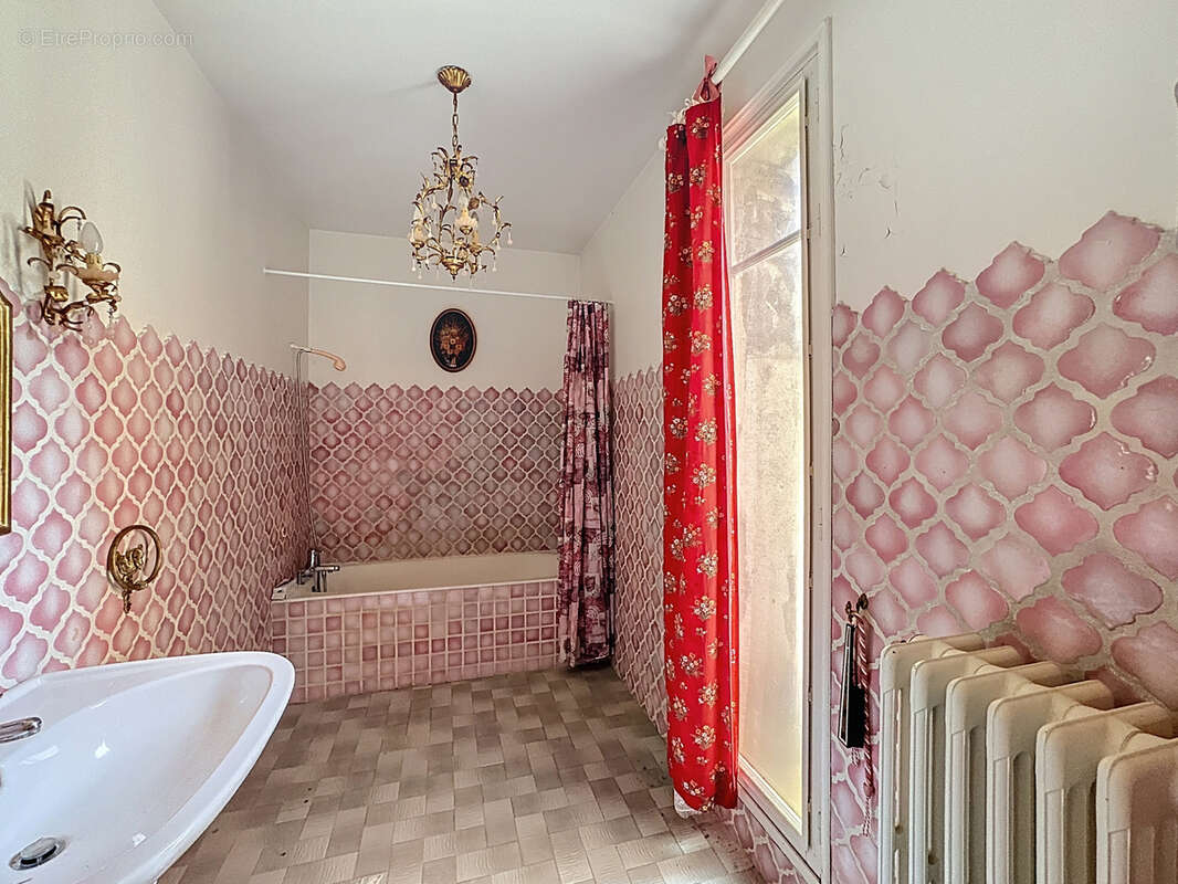 Maison à SAIGNON
