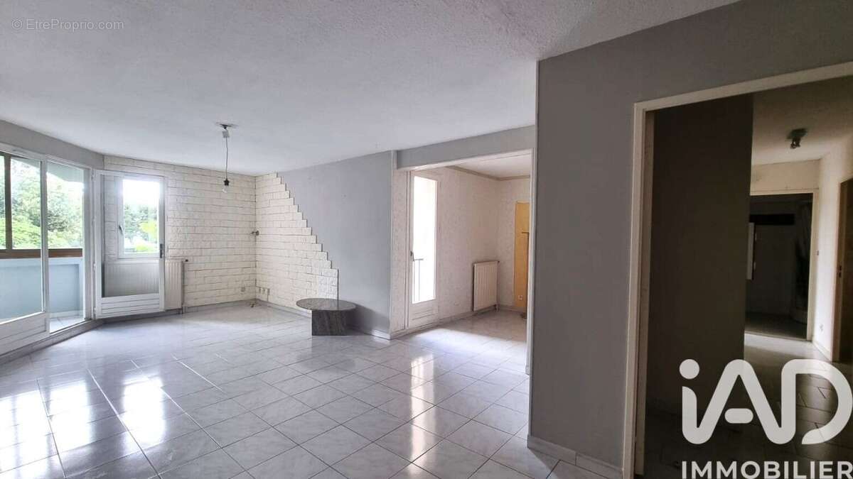 Photo 9 - Appartement à CHATEAURENARD