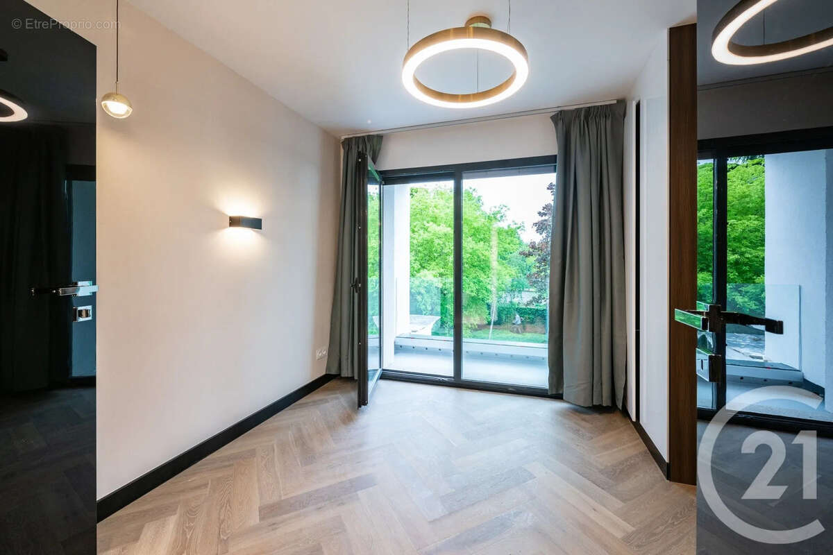 Appartement à SAINT-MAUR-DES-FOSSES