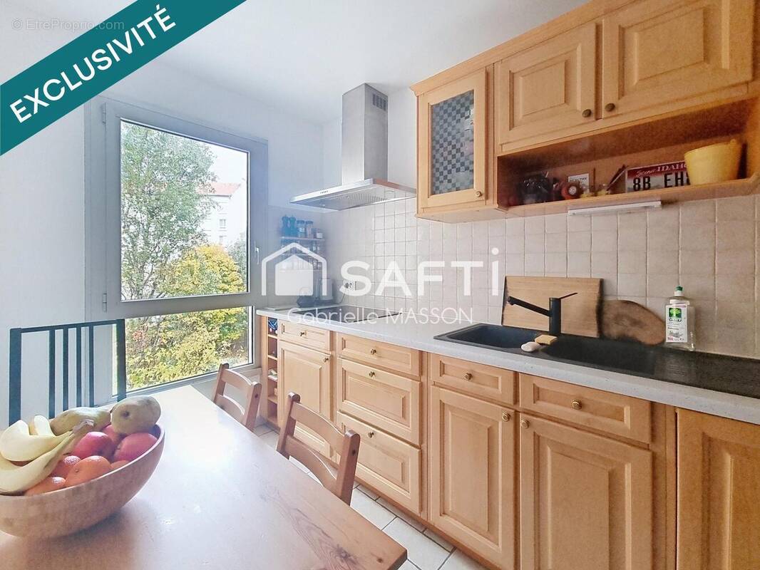 Photo 1 - Appartement à LE KREMLIN-BICETRE