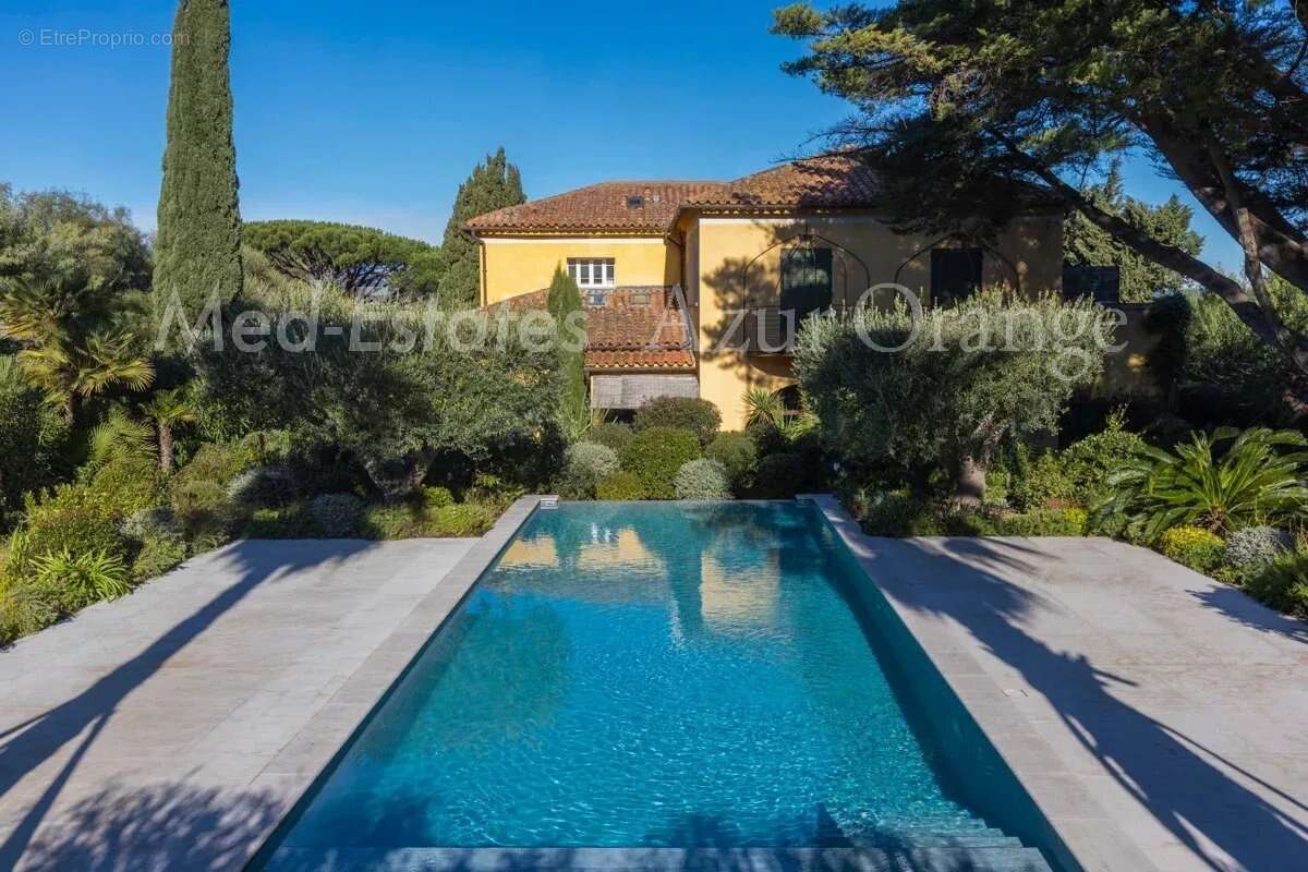 Appartement à SAINT-TROPEZ