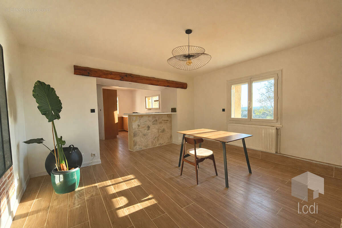 SAVASSE, maison en pierre de 165 m2 - photo 5