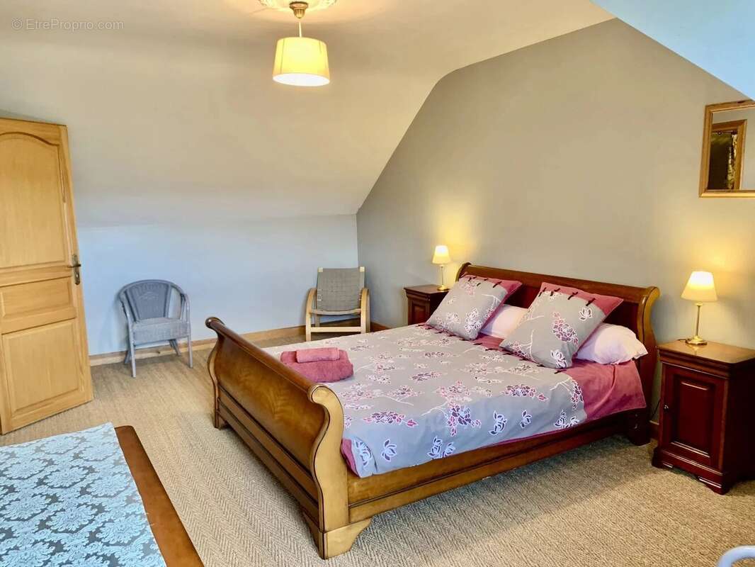 Maison à SAINT-YRIEIX-LES-BOIS