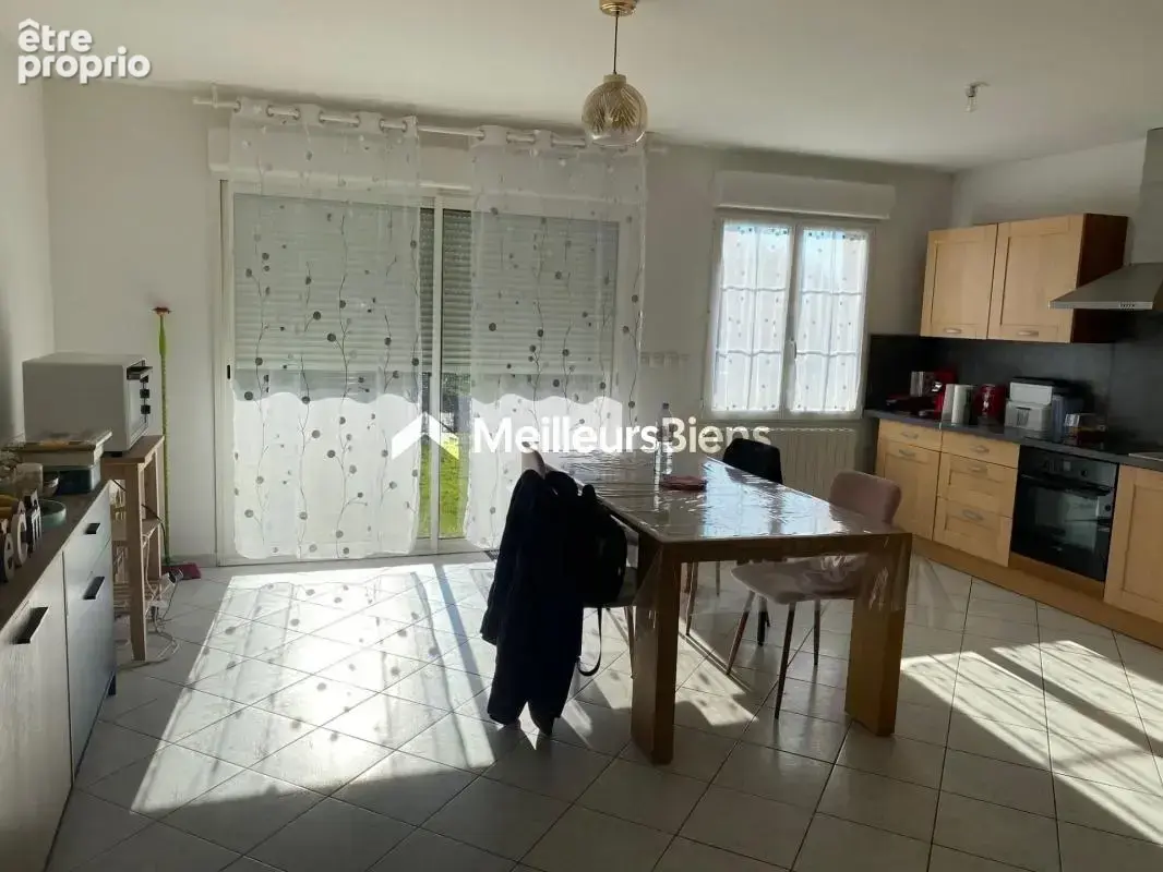 Maison plain-pied avec double garage et terrain - photo 4