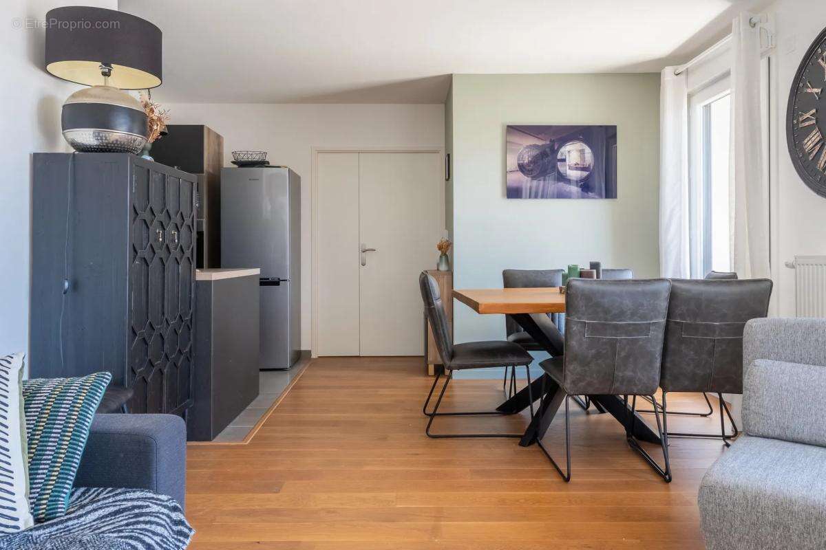 Appartement à ROMAINVILLE
