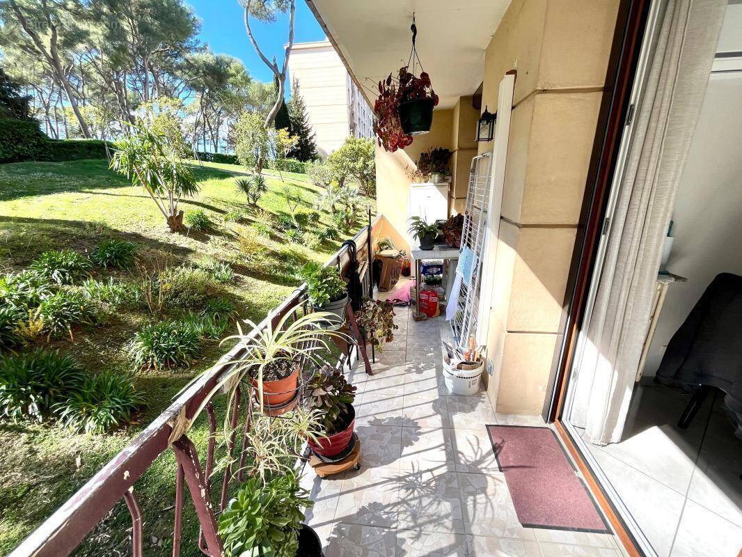 Appartement à LE CANNET