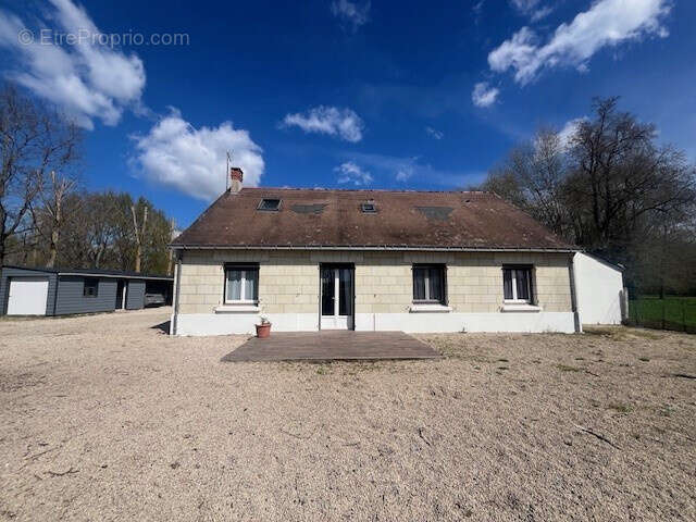 Maison à VARENNES-SUR-LOIRE