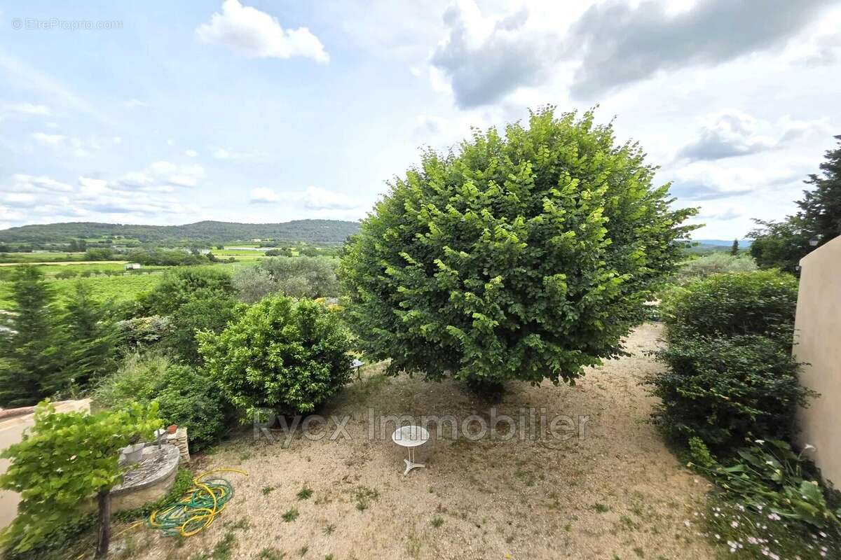 Maison 98 m² à Saint-Saturnin-Les-Apt  - photo 3