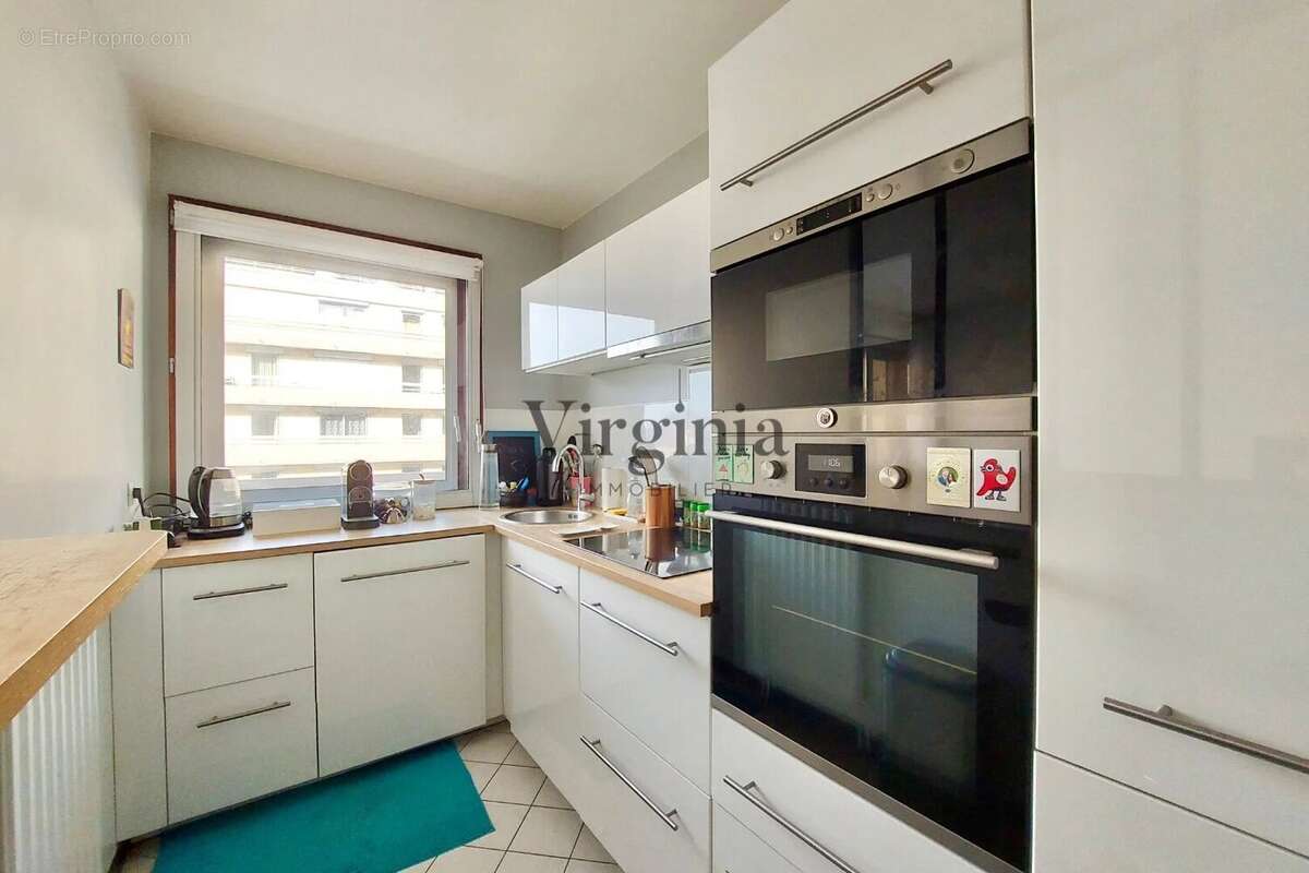 Appartement à CHARENTON-LE-PONT
