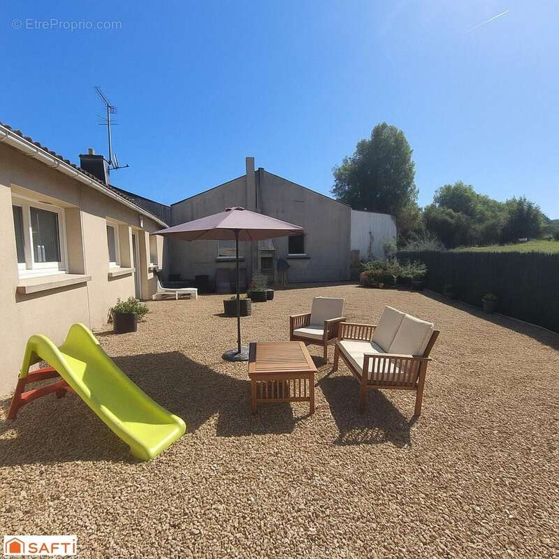 Photo 5 - Maison à GUERLESQUIN