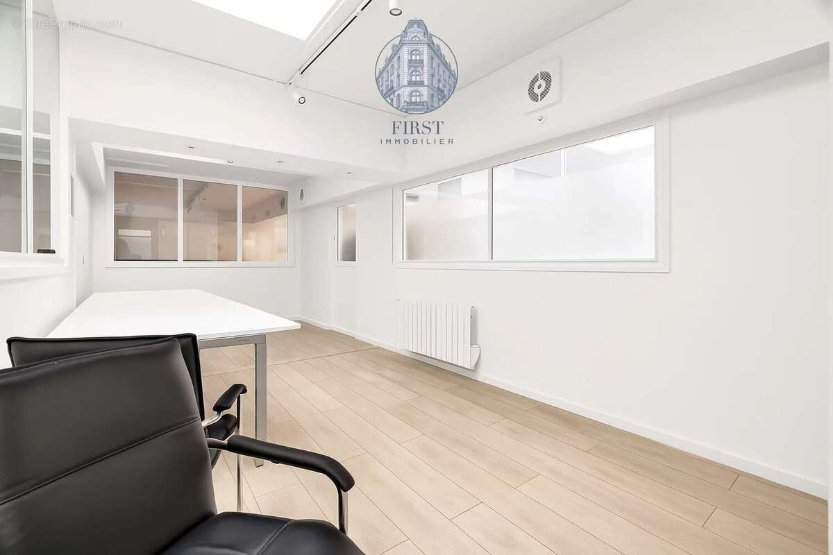 Commerce à PARIS-16E