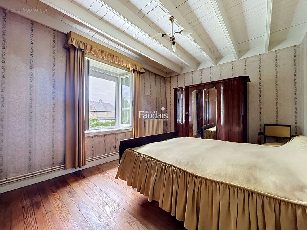 Maison 102 m² à La Ronde-Haye  - photo 9