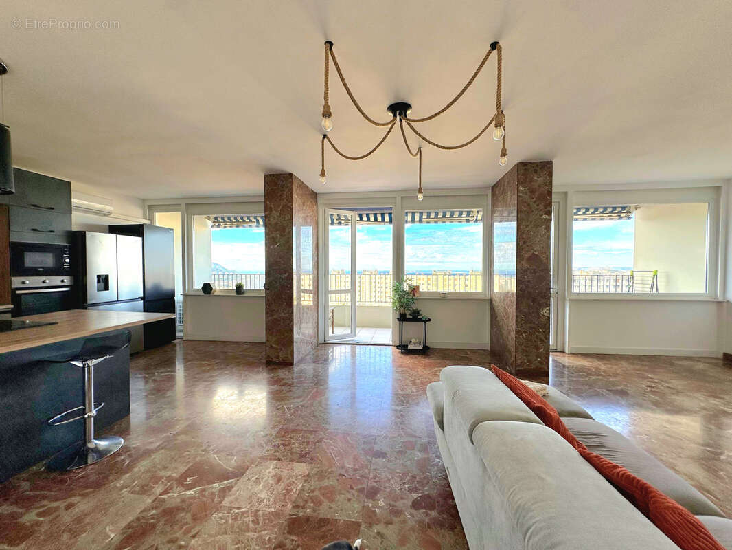 Appartement à MARSEILLE-9E