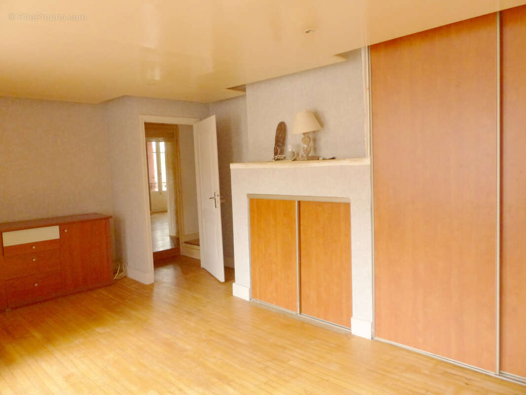 Maison à SAINT-MEARD-DE-DRONE