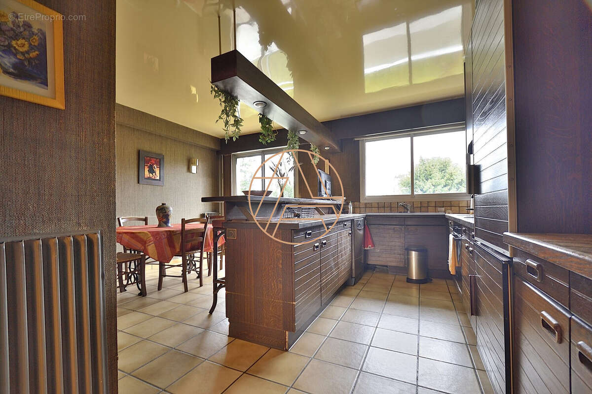 Appartement à SAINT-MAUR-DES-FOSSES