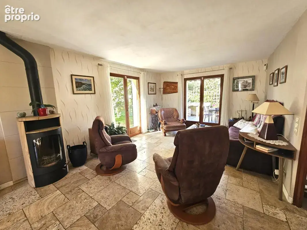 Maison proche bourg 4 chambres au calme - photo 4