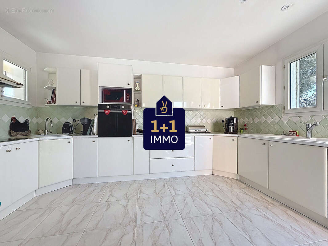 Maison à ROQUEBRUNE-SUR-ARGENS