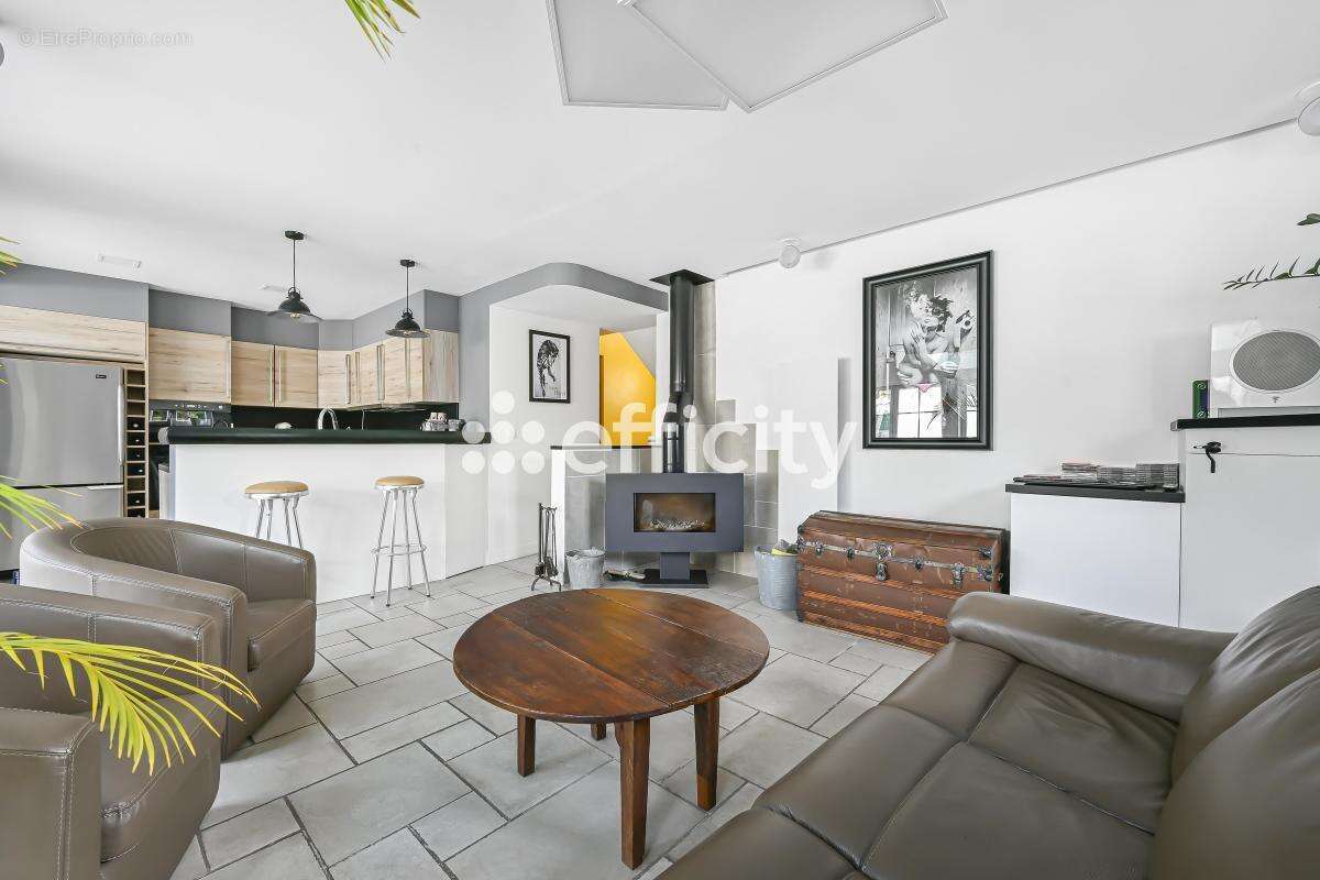 Maison à AULNAY-SOUS-BOIS