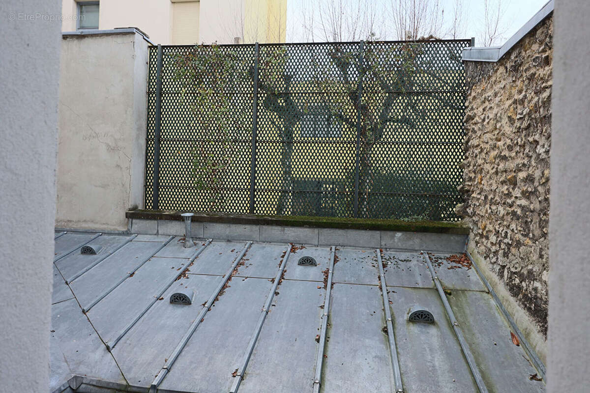 Appartement à PARIS-14E
