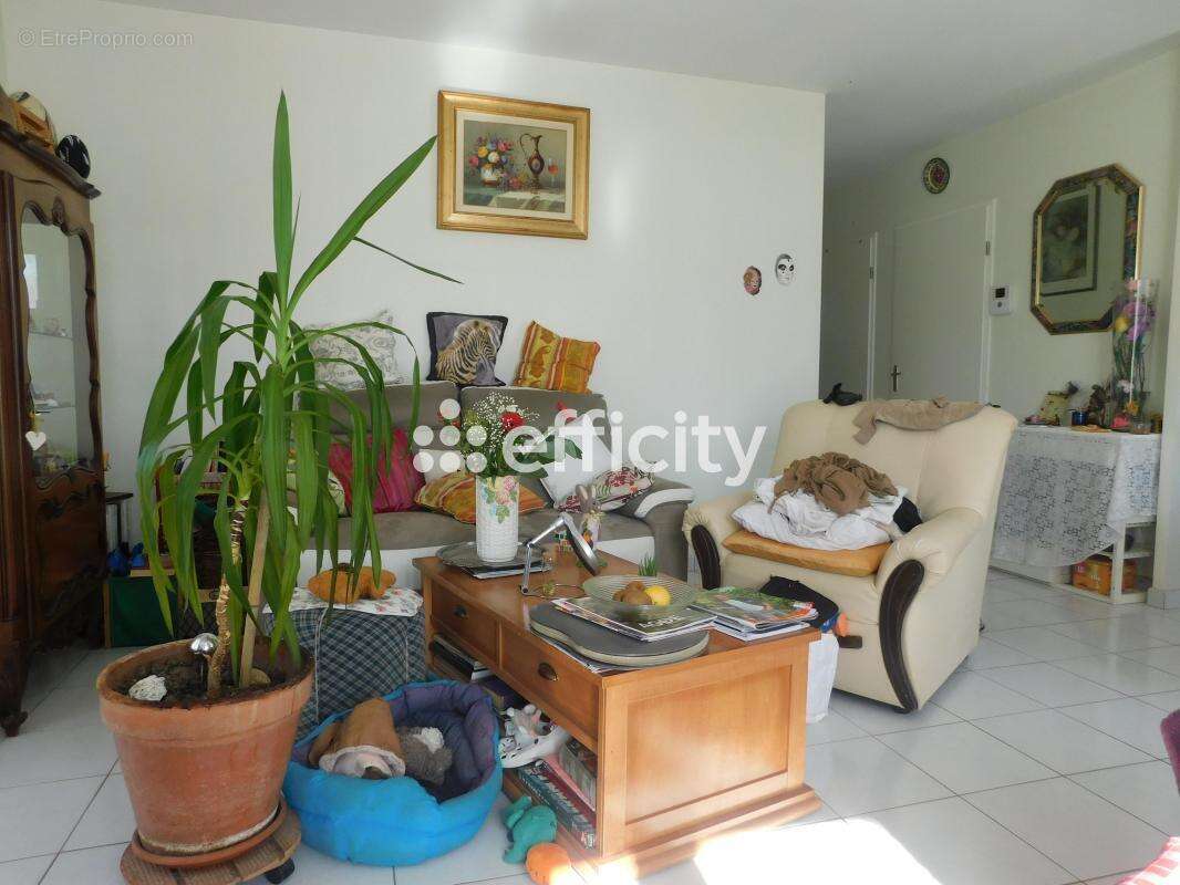 Maison à NEGREPELISSE