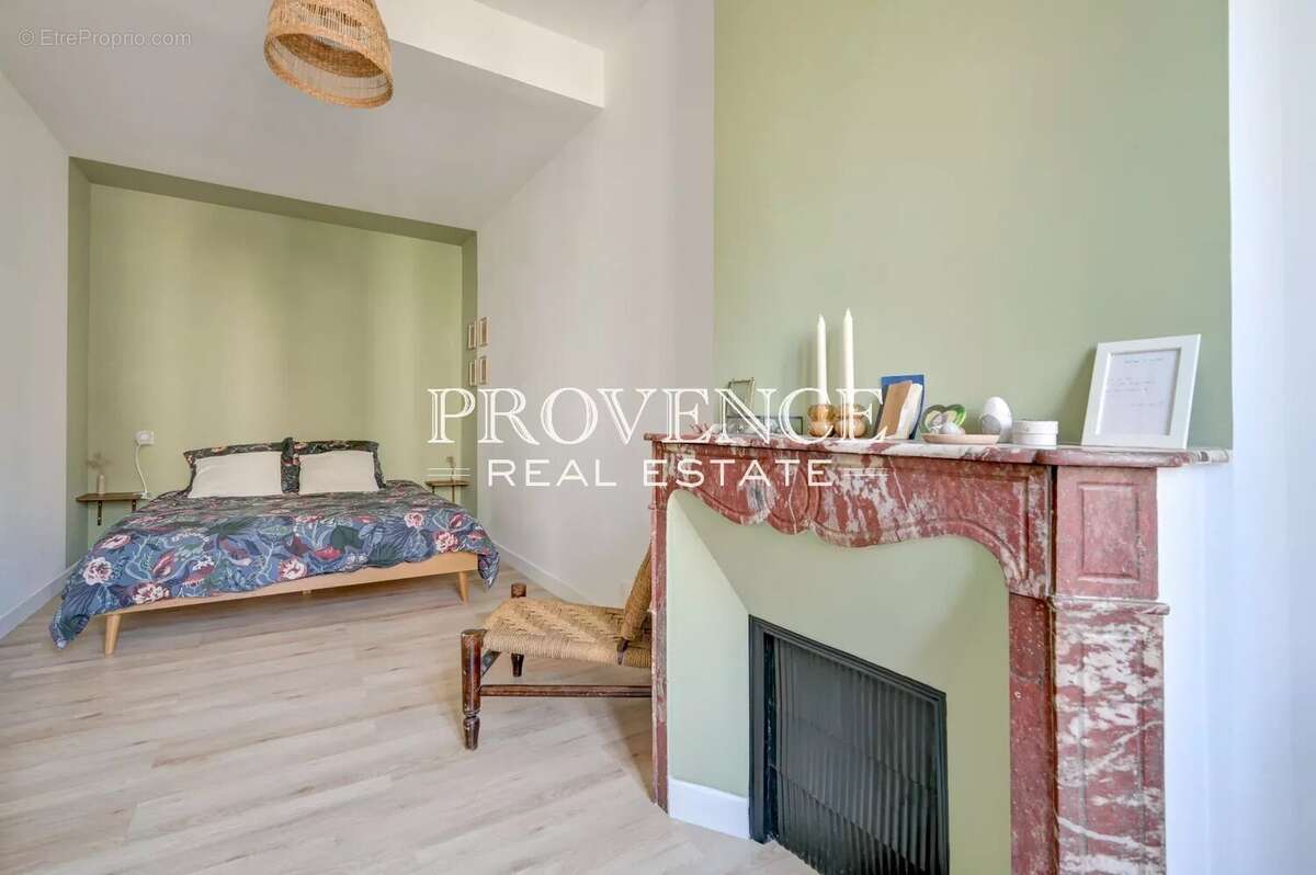 Appartement à MARSEILLE-5E