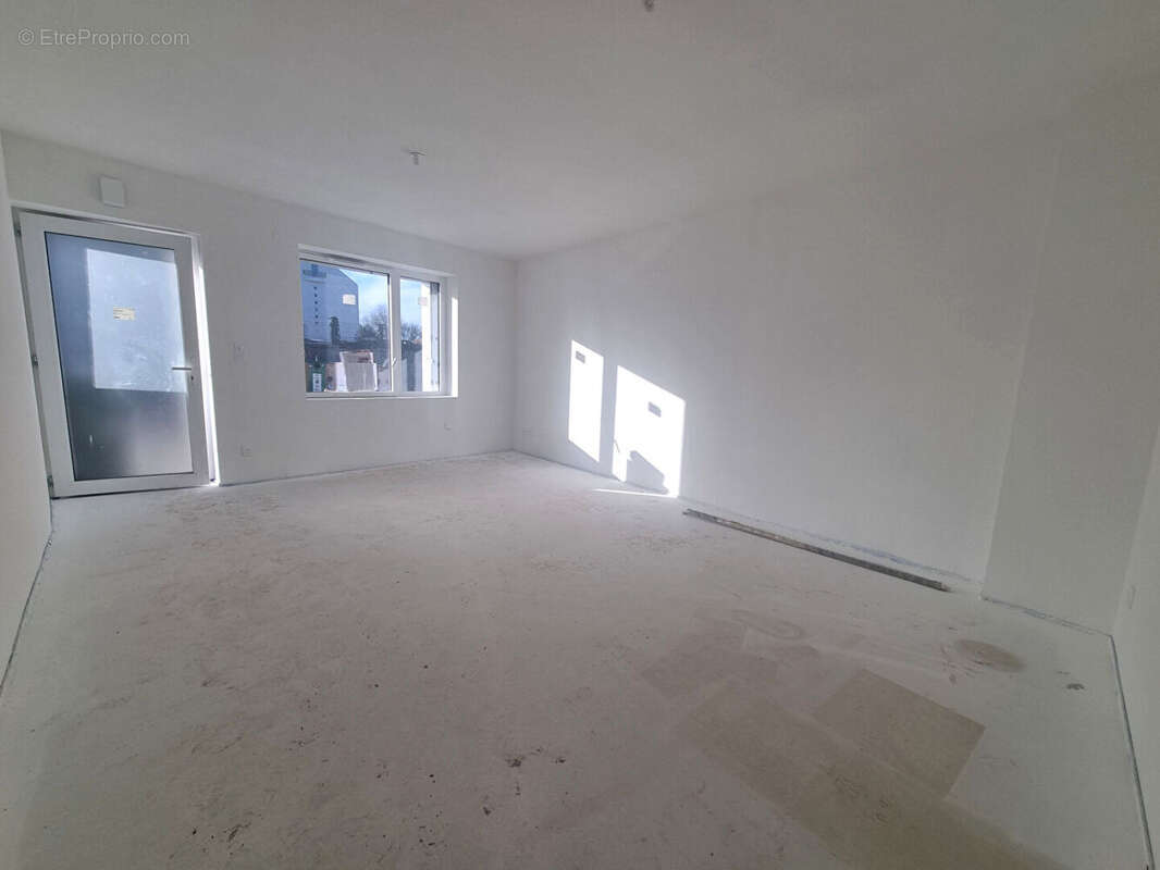 Maison à SAINT-SEBASTIEN-SUR-LOIRE